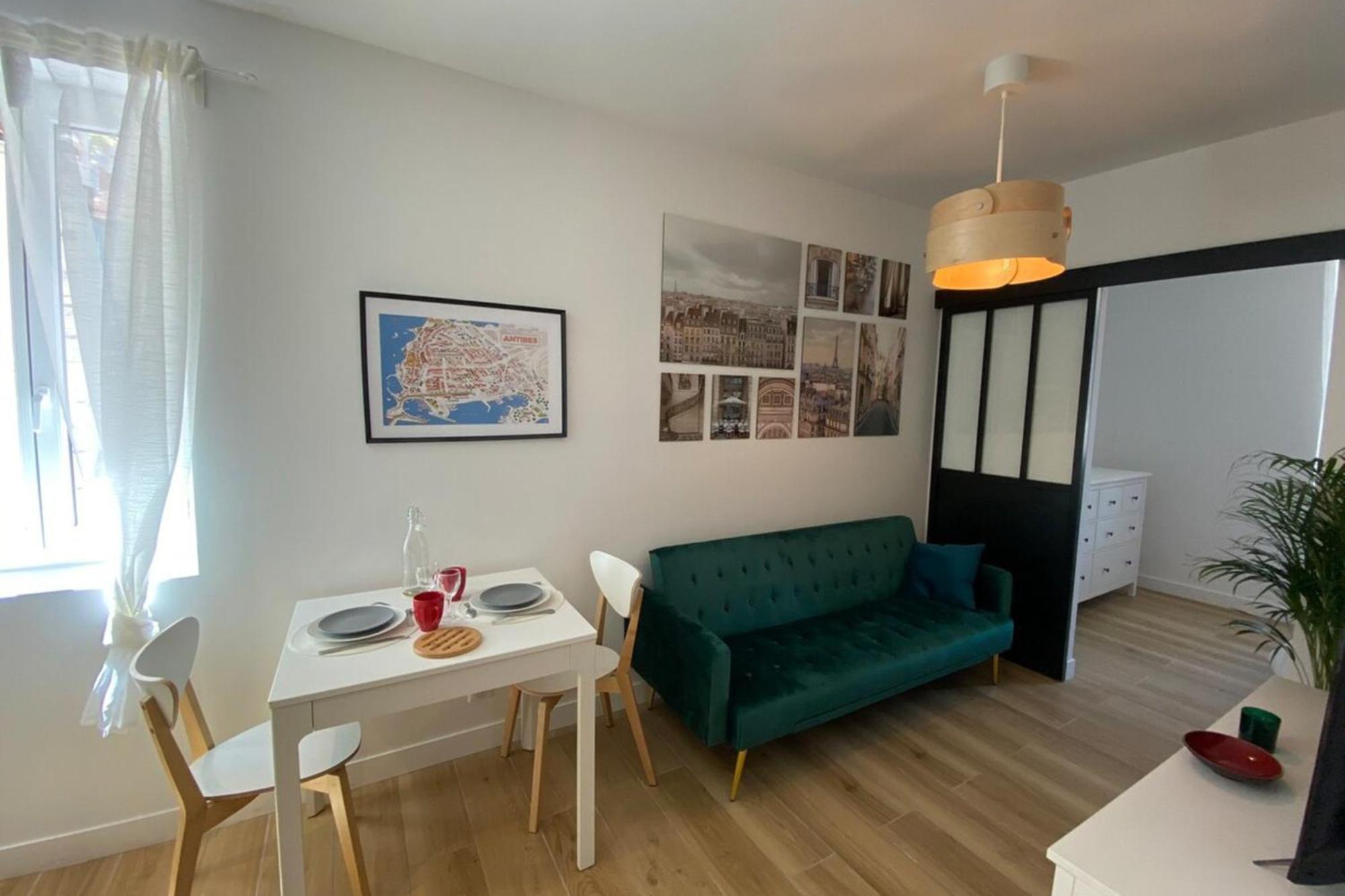 06An - Beautiful Apartment In The Heart Of Old Antibes Buitenkant foto