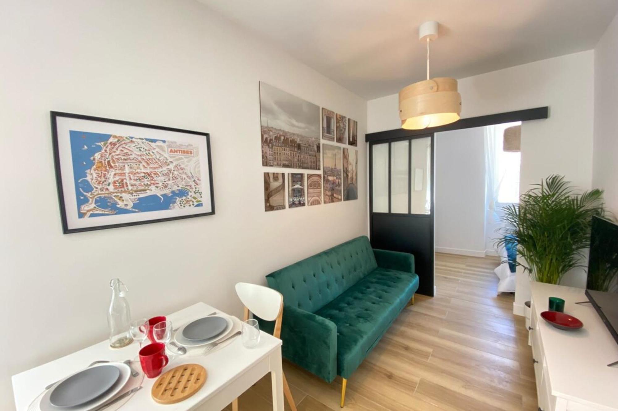 06An - Beautiful Apartment In The Heart Of Old Antibes Buitenkant foto